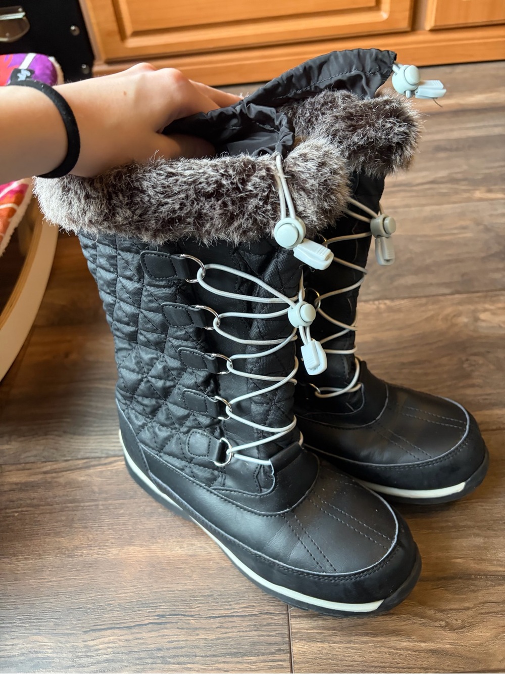Women's Black Winter Boots with Faux Fur Trim